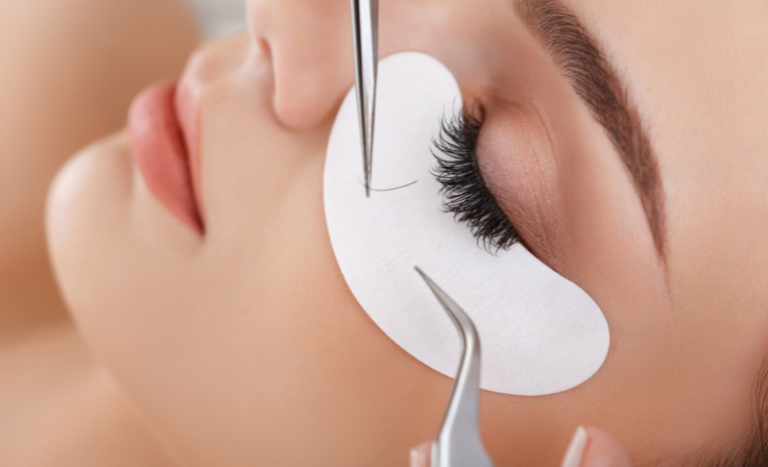 Classic Eyelash Extensions for 1 – Natural & Elegant Look