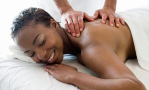 deluxe pamper package le spa afrique spa johannesburg full body massage neck and shoulder massage manicure pedicure
