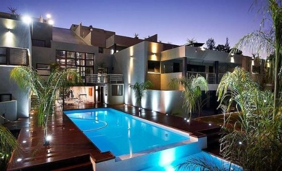 self-catering apartments Sandton Sandown accommodation for 2 people
