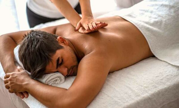 A full-body massage for men at body shop studio