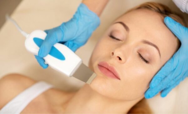A deep cleanse and dermaplaning at Dermo-lumia