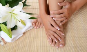 get Acrylic Nails and Gel toes Blouberg