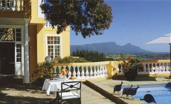 A Luxury Getaway for 2 in False Bay