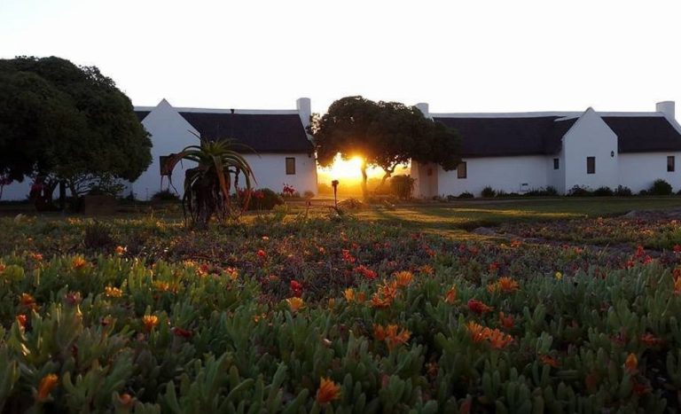 2-Night Coastal Escape for 2 at Draaihoek Lodge with Breakfast