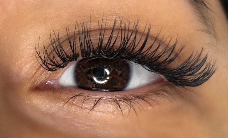 Elevate your lash game with a set of classic lashes in Johannesburg