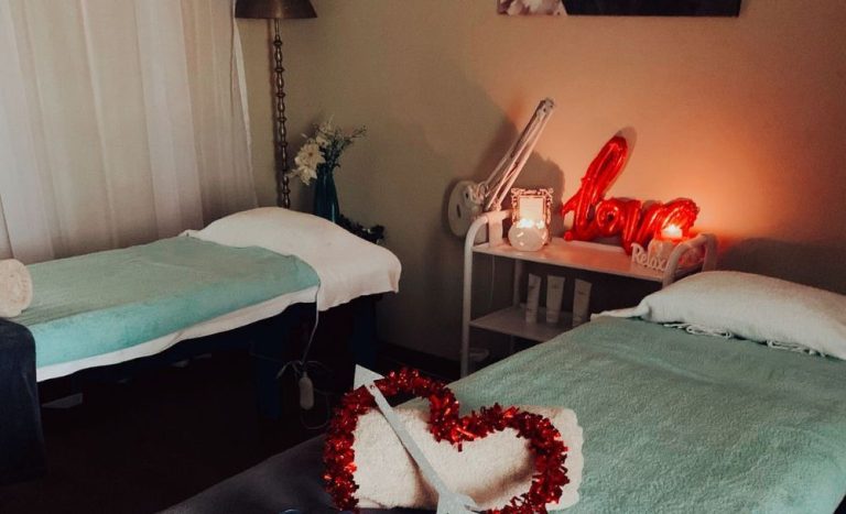 Relax Alongside a Loved One with a Luxury Pamper Package in Pretoria East