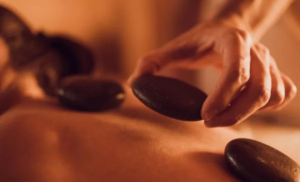 A 60-Minute Hot Stone Massage for 1 in Durban North