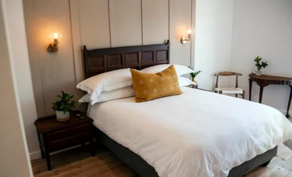 A 1-Night Bed & Breakfast Stay in Robertson