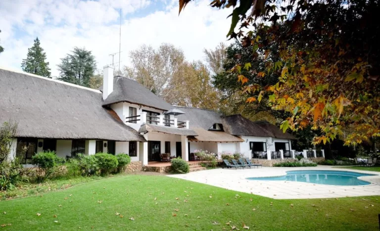 A Cosy Romantic Retreat that Includes a Picnic for 2