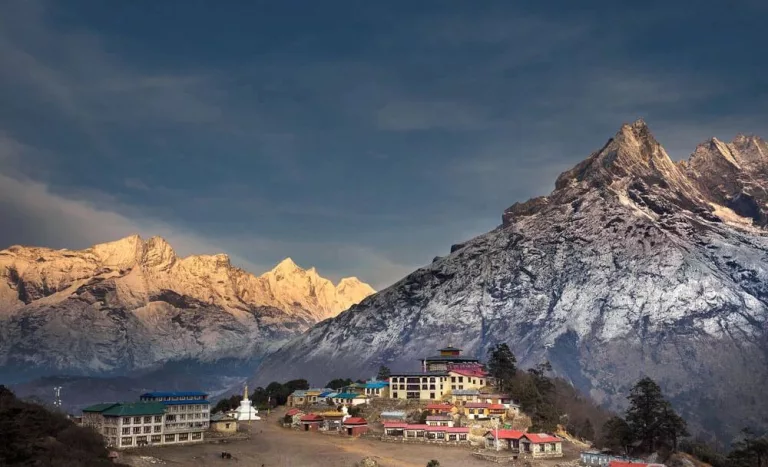 Experience the holiday of your dreams by trekking through Everest for 2 weeks