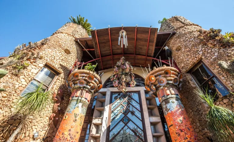 Get Away to a Luxurious Zulu-Inspired Palace in Lush Natural Surroundings