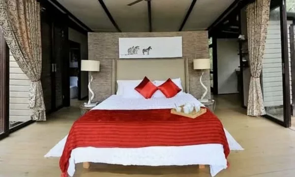 Bush lodge