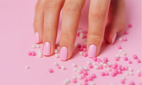 nails
