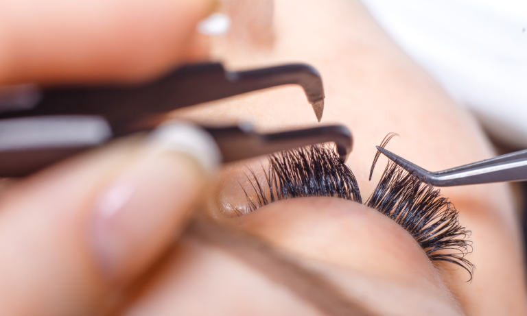 Classic Eyelash Extensions at Oras Beauty Bar – Natural, Elegant Look