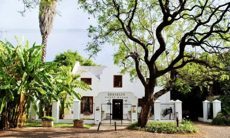 Overnight Stay for 2 with Swedish Hot Stone Massage