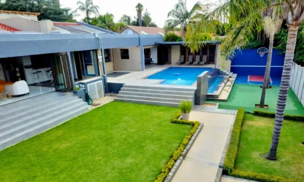 weekend luxury stay