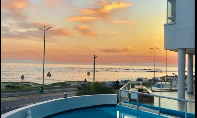 Strand Getaway at Sunset Accommodation – Sunset Breeze 3-Night Stay