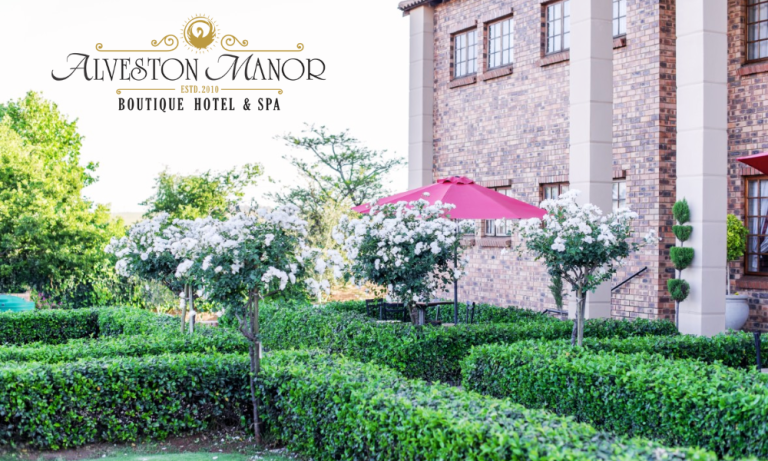Relaxing Getaway at Alveston Manor – Accommodation & Spa Treatment for 2 People