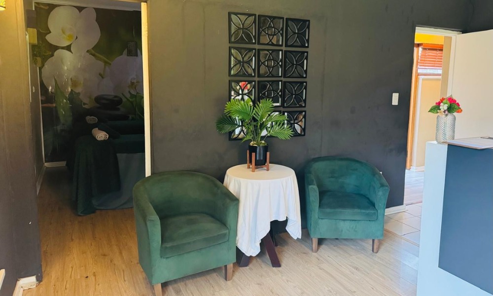 Stefflon Beauty Lounge (2)