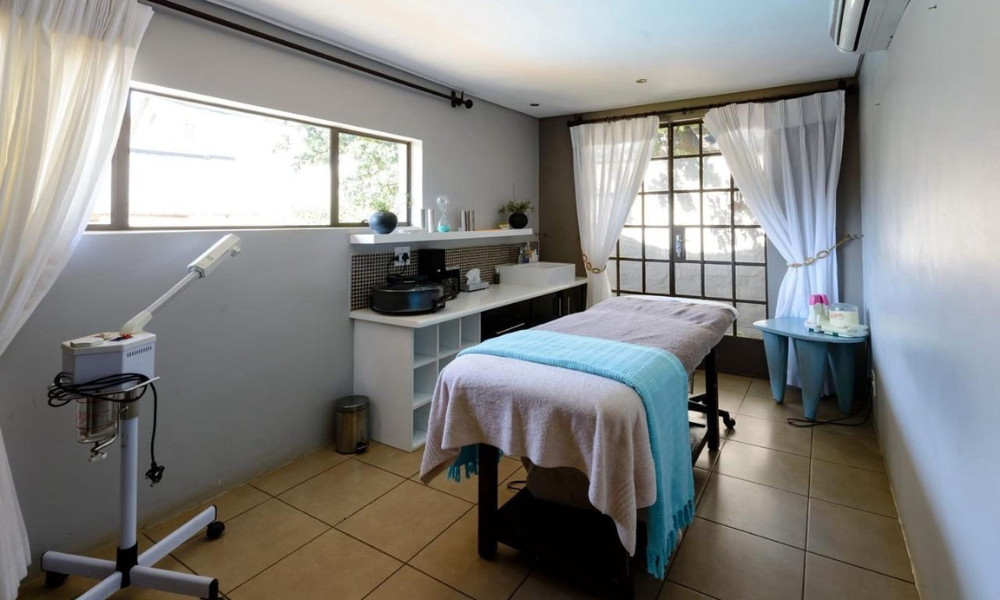 Sandton Hideout Spa and Accommodation (3)