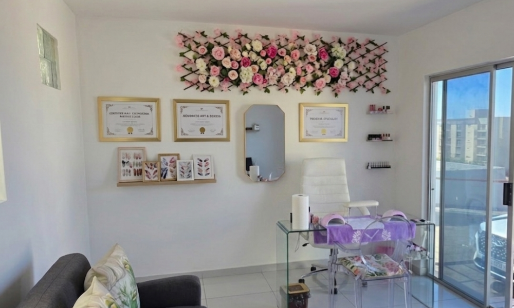 NAIL ART STUDIO