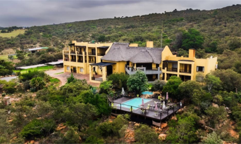 2 Night Midweek Stay for 2 People – Dinner, Bed & Breakfast